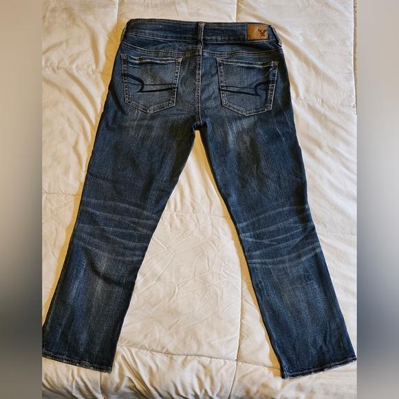 American Eagle Outfitters - Picture 2 of 3